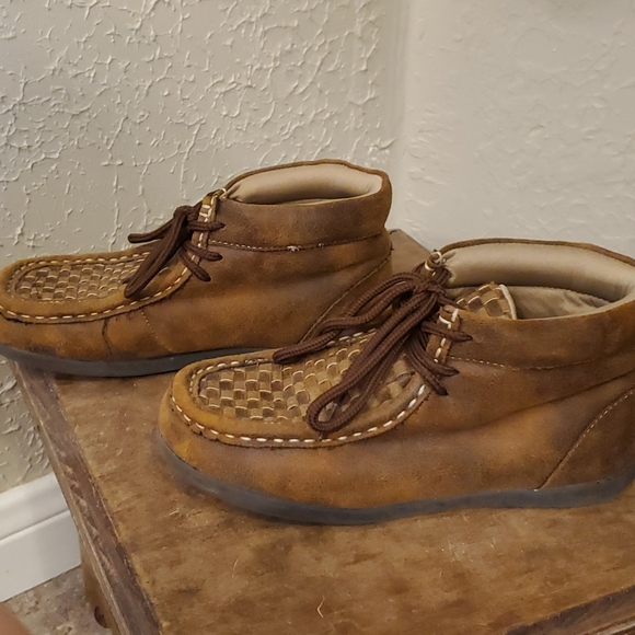 Twister brand toddler moccasin style boot. Size 13 - Picture 2 of 6
